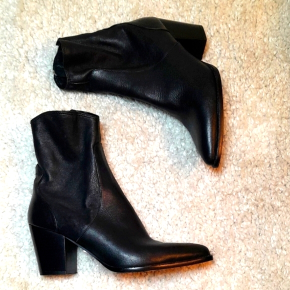Zara Shoes - ZARA BLACK ANKLE BOOTS SIZE 8
